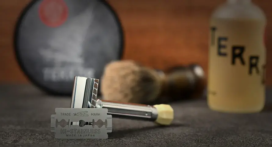 how long does a safety razor blade last 